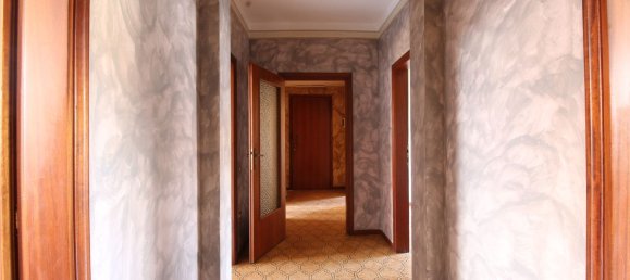 5 rooms Apartment in Cerreto Guidi, Italy No. 268930 18