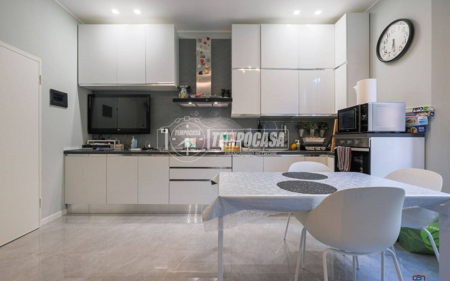 2 bedrooms Apartment in Bologna, Italy No. 368819