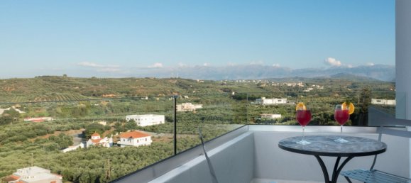 2 bedrooms Commercial property in Chania, Greece No. 146 3