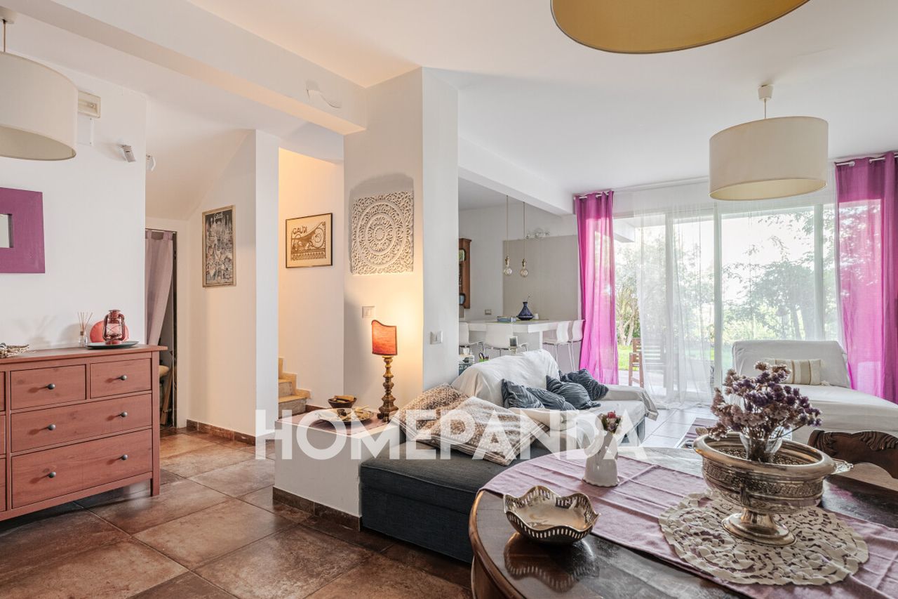 8 rooms Villa in Aci Catena, Italy No. 48532