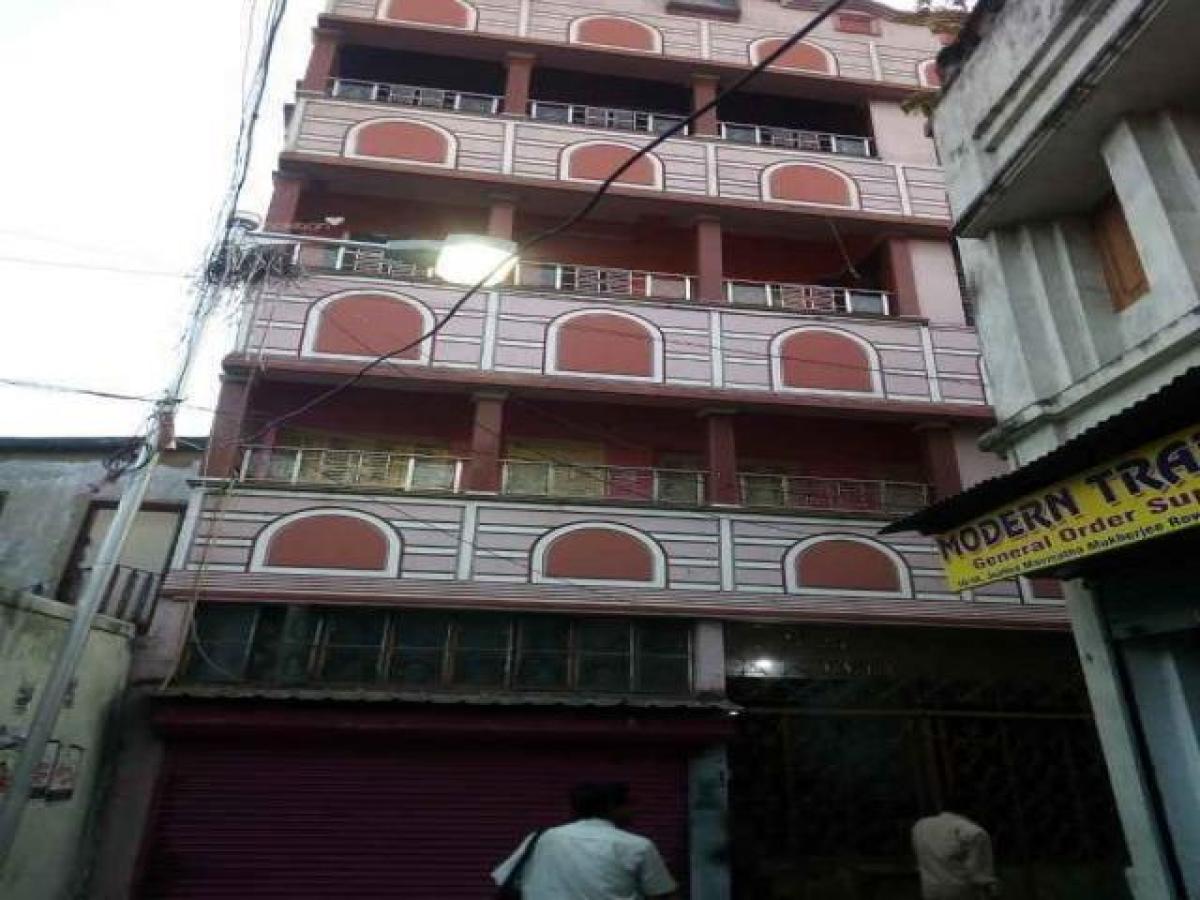 8 bedrooms House in Kolkata, India No. 3367