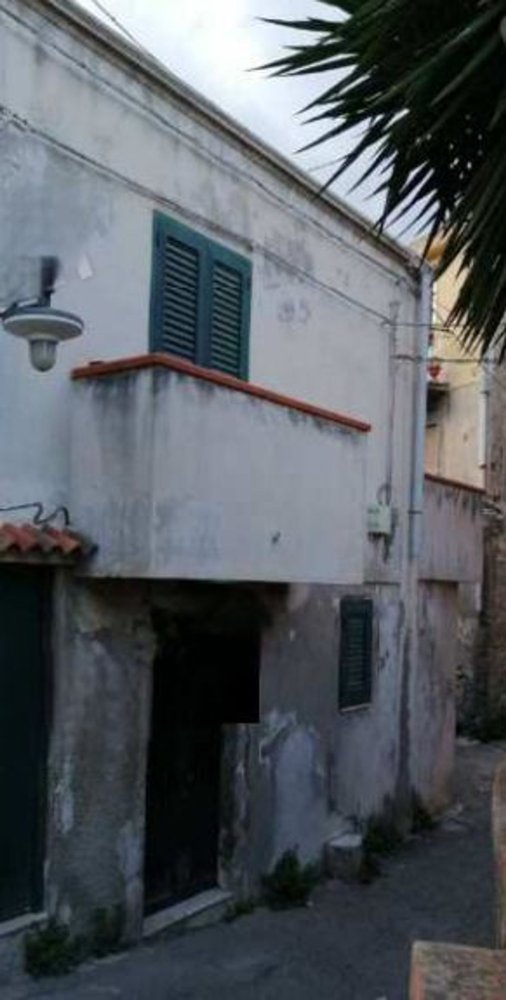 Casa de 5 divisões em Messina, Italy N.º 43049