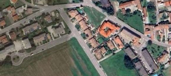 6 rooms Apartment in Udine, Italy No. 100015 14