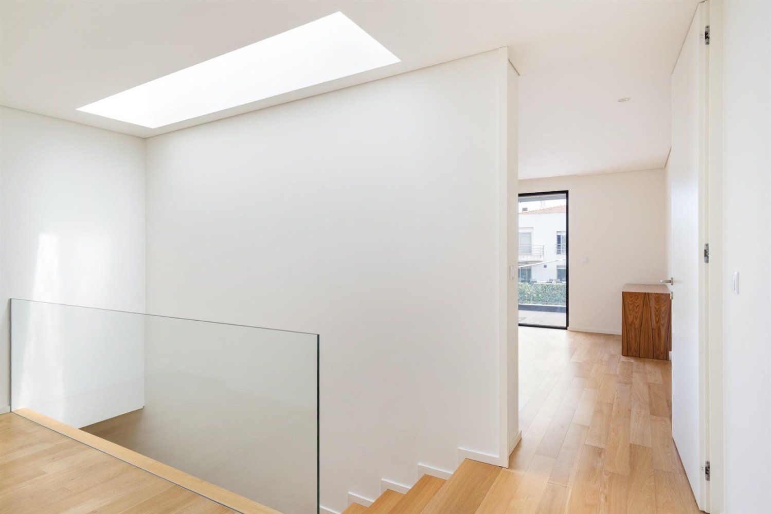 Дом с 5 спальнями в Порту, Португалия № 145094