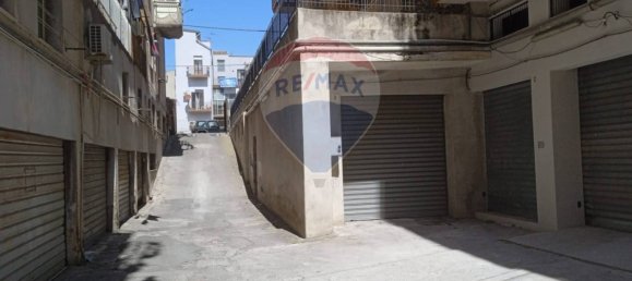 Склад 368м² в Катания, Италия № 221910 3