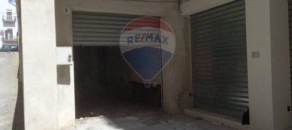 Склад 368м² в Катания, Италия № 221910 4