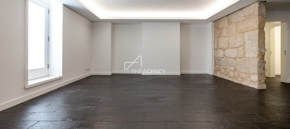 6 bedrooms Castles in Porto, Portugal No. 49014 2