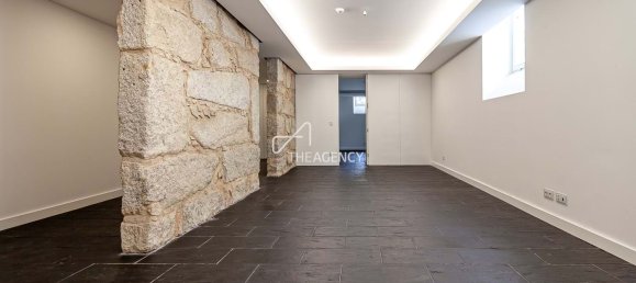 6 bedrooms Castles in Porto, Portugal No. 49014 4