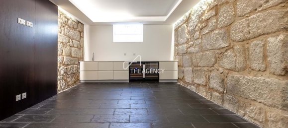 6 bedrooms Castles in Porto, Portugal No. 49014 5