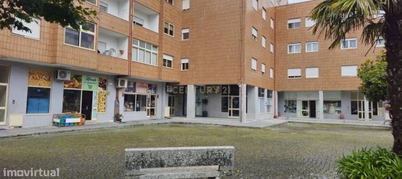 Коммерческая недвижимость 38м² в Марку ди Канавезиш, Португалия № 150867 2