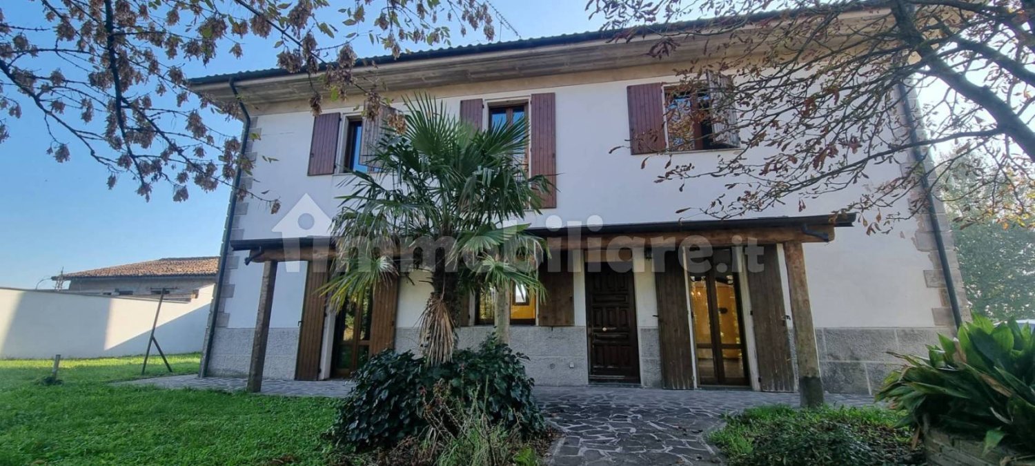 4 bedrooms Villa in Finale Emilia, Italy No. 63041