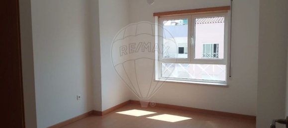 3 Schlafzimmer Wohnung in Entroncamento, Portugal, Nr. 291007 4