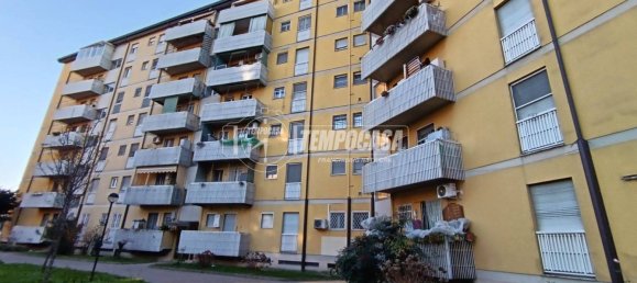 2 bedrooms Apartment in Milan, Italy No. 333155 16