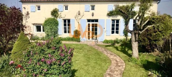 Casa de 7 dormitorios en Charente-Maritime, France No. 337136 4