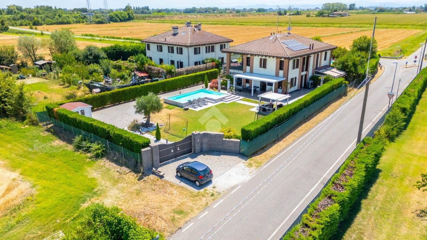 3 Schlafzimmer Villa in Malalbergo, Italy, Nr. 262021