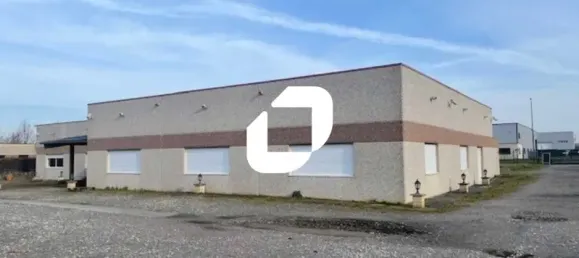 998m² Commercial property in Gisors, France No. 346141 7