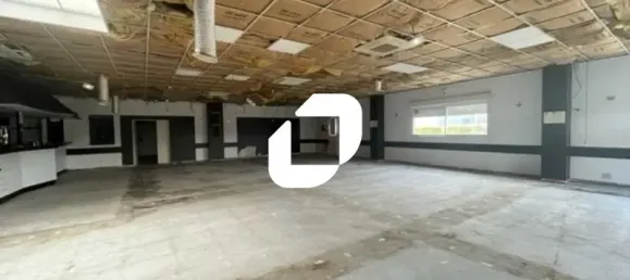 998m² Commercial property in Gisors, France No. 346141 17