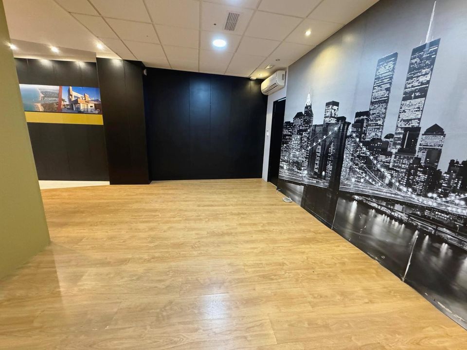 3 bedrooms Commercial property in Guardamar del Segura, Spain No. 184634