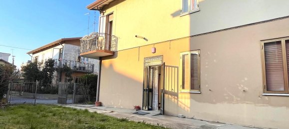 4 rooms Apartment in Piove di Sacco, Italy No. 67216 4
