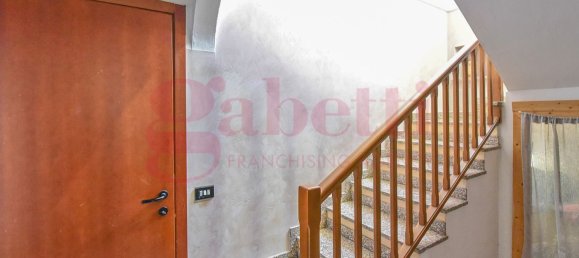 4 bedrooms House in Cabiate, Italy No. 362311 13