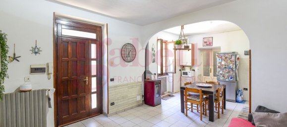 4 bedrooms House in Cabiate, Italy No. 362311 8