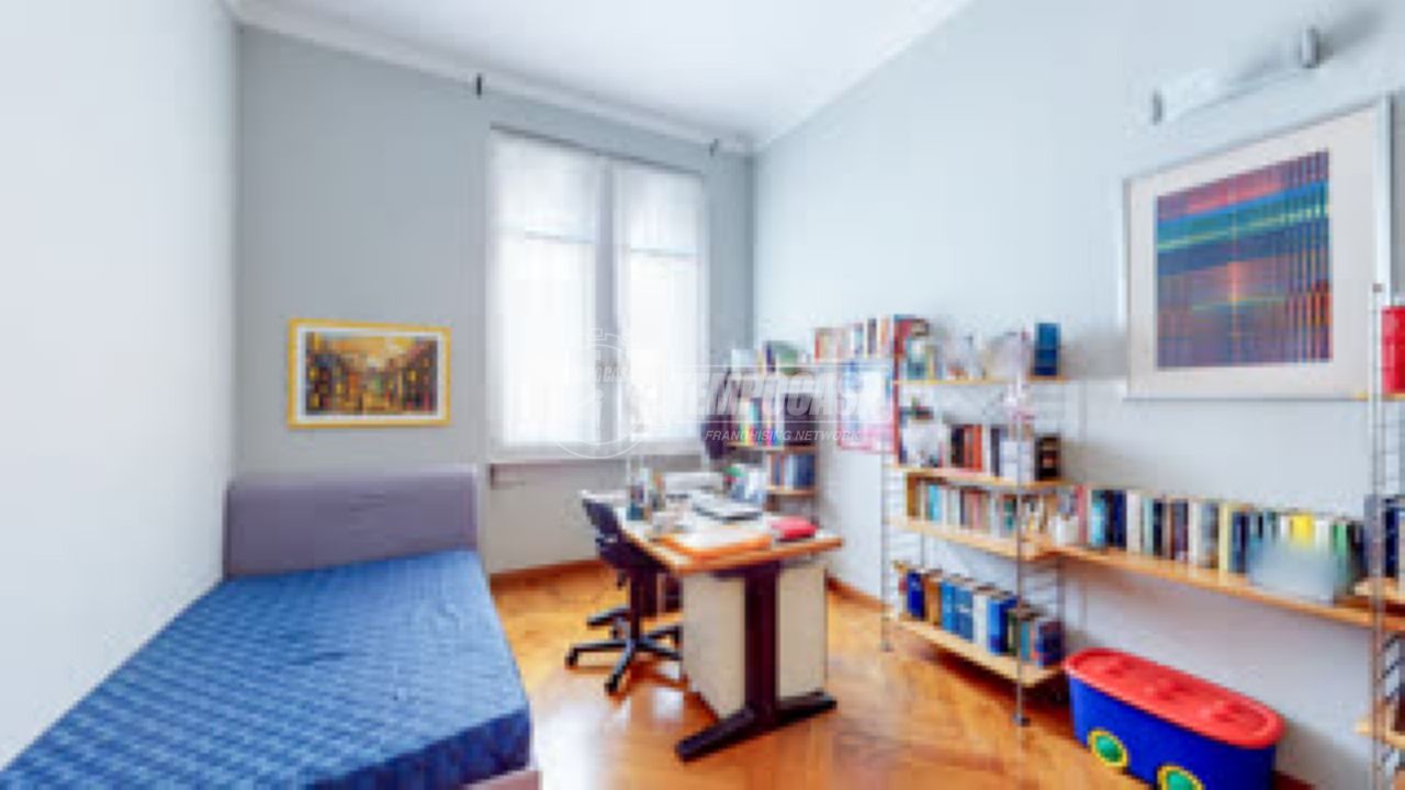 4 bedrooms Apartment in Turin, Italy No. 43550