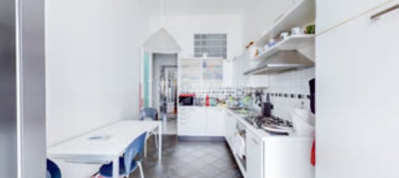 4 bedrooms Apartment in Turin, Italy No. 43550 36