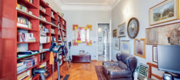 4 bedrooms Apartment in Turin, Italy No. 43550 11