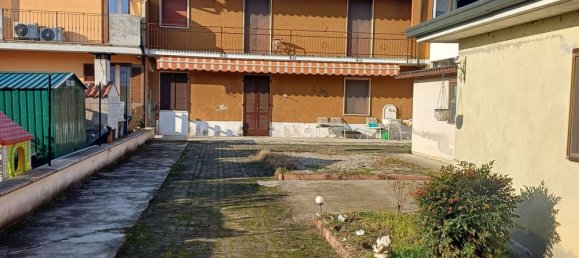 Дом с 5 комнатами в Борголаведзаро, Италия № 122988 8