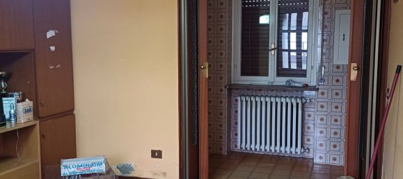 Дом с 5 комнатами в Борголаведзаро, Италия № 122988 9