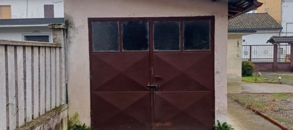 Дом с 5 комнатами в Борголаведзаро, Италия № 122988 5