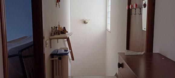 Дом с 5 комнатами в Борголаведзаро, Италия № 122988 13