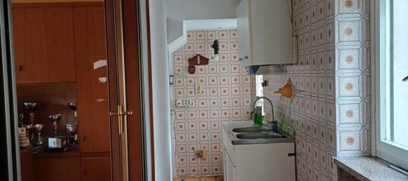 Дом с 5 комнатами в Борголаведзаро, Италия № 122988 16