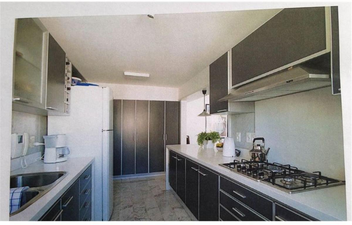 3 bedrooms Apartment in Montevideo, Uruguay No. 8693