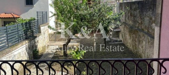 614m² Building in Porto, Portugal No. 137647 4