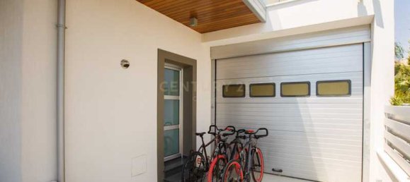 4 bedrooms Commercial property in Agios Tychonas, Cyprus No. 19544 14