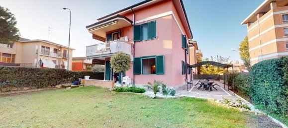 5 غرف نوم فيلا في San Giuliano Milanese, Italy رقم 167112 5