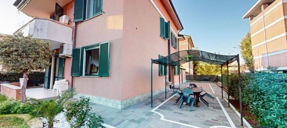 5 غرف نوم فيلا في San Giuliano Milanese, Italy رقم 167112 2