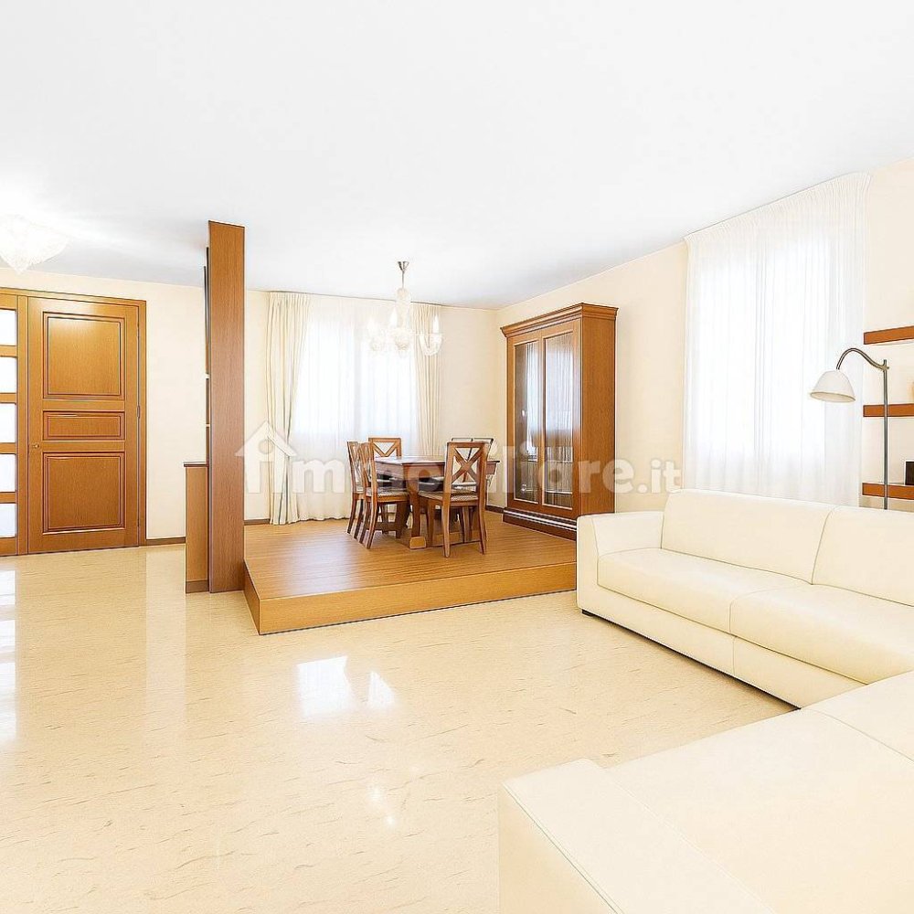 3 bedrooms Villa in Venice, Italy No. 274236