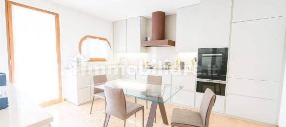 3 bedrooms Villa in Venice, Italy No. 274236 2