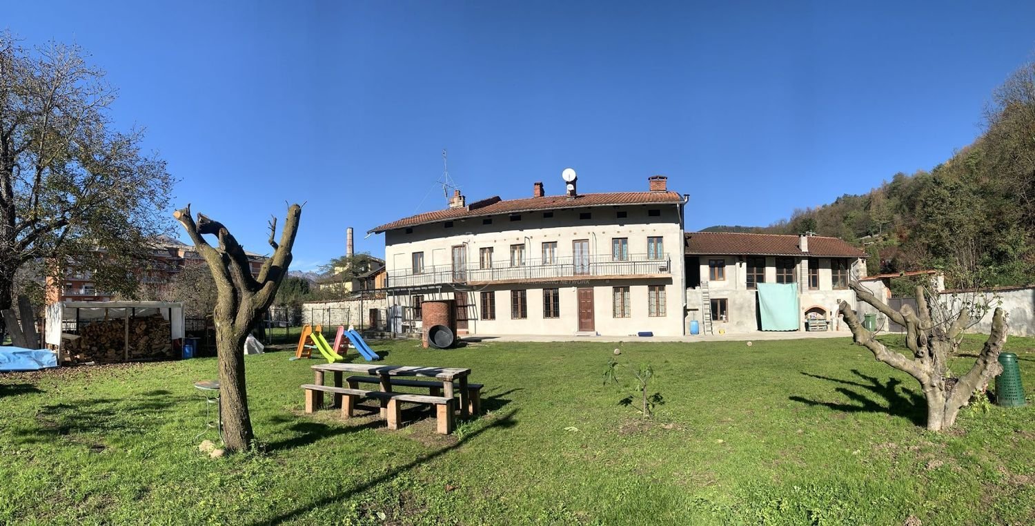 11غرفة منزل في Andorno Micca, Italy رقم 160768