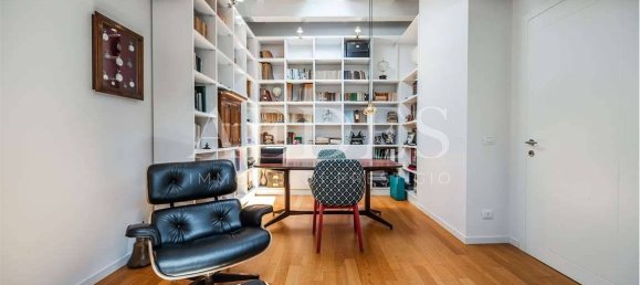 5 bedrooms Villa in Modena, Italy No. 267228 20