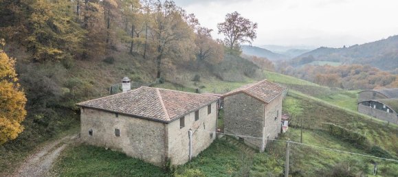 4 bedrooms House in Scarperia e San Piero, Italy No. 167052 23