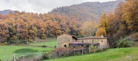 4 bedrooms House in Scarperia e San Piero, Italy No. 167052 32