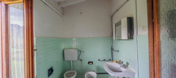 4 bedrooms House in Scarperia e San Piero, Italy No. 167052 11