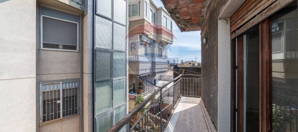 Casa de 7 divisões em Aci Castello, Italy N.º 74518 5