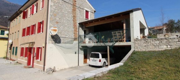 Дом с 8 комнатами в Витторио Венето, Италия № 155510 33