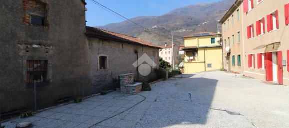 Дом с 8 комнатами в Витторио Венето, Италия № 155510 13