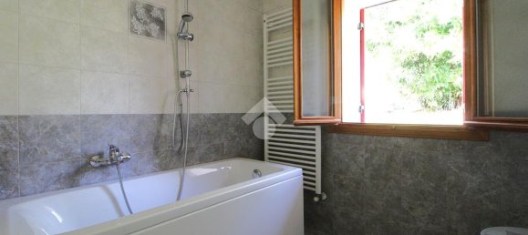 Дом с 8 комнатами в Витторио Венето, Италия № 155510 7