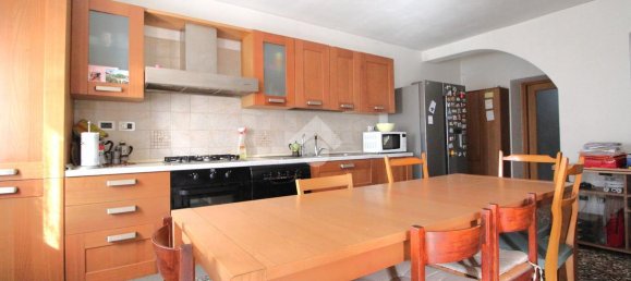 Дом с 8 комнатами в Витторио Венето, Италия № 155510 5